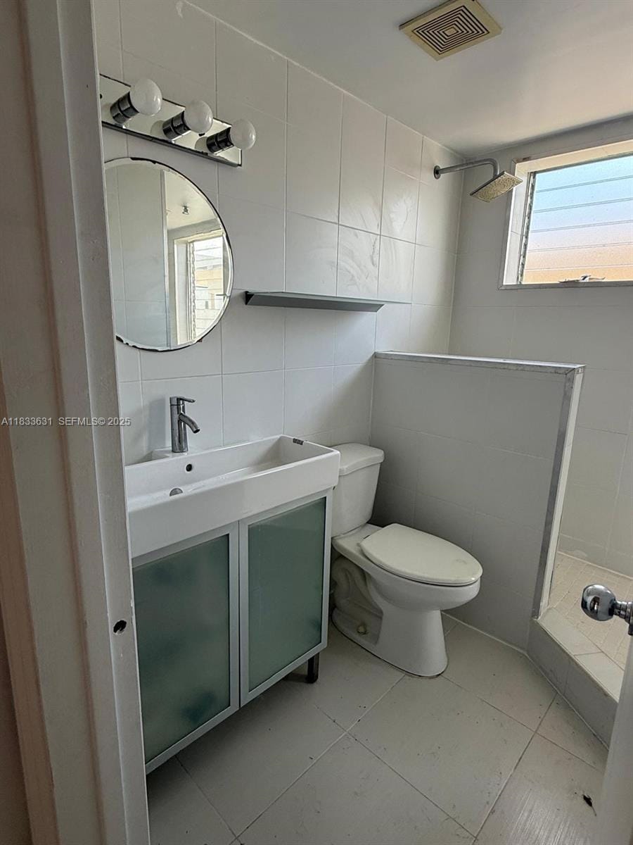 1050 Pennsylvania 24, Miami Beach, FL 33139 photo 19