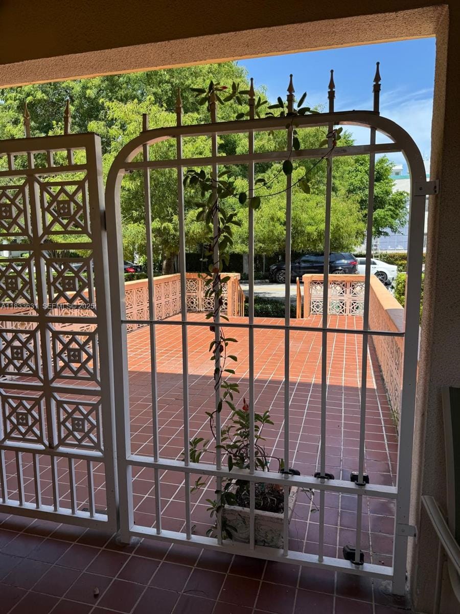 1050 Pennsylvania 24, Miami Beach, FL 33139 photo 3