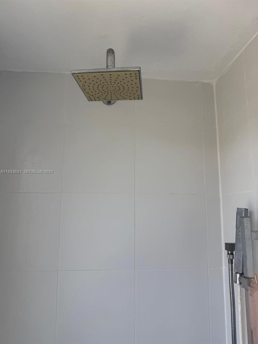 1050 Pennsylvania 24, Miami Beach, FL 33139 photo 22