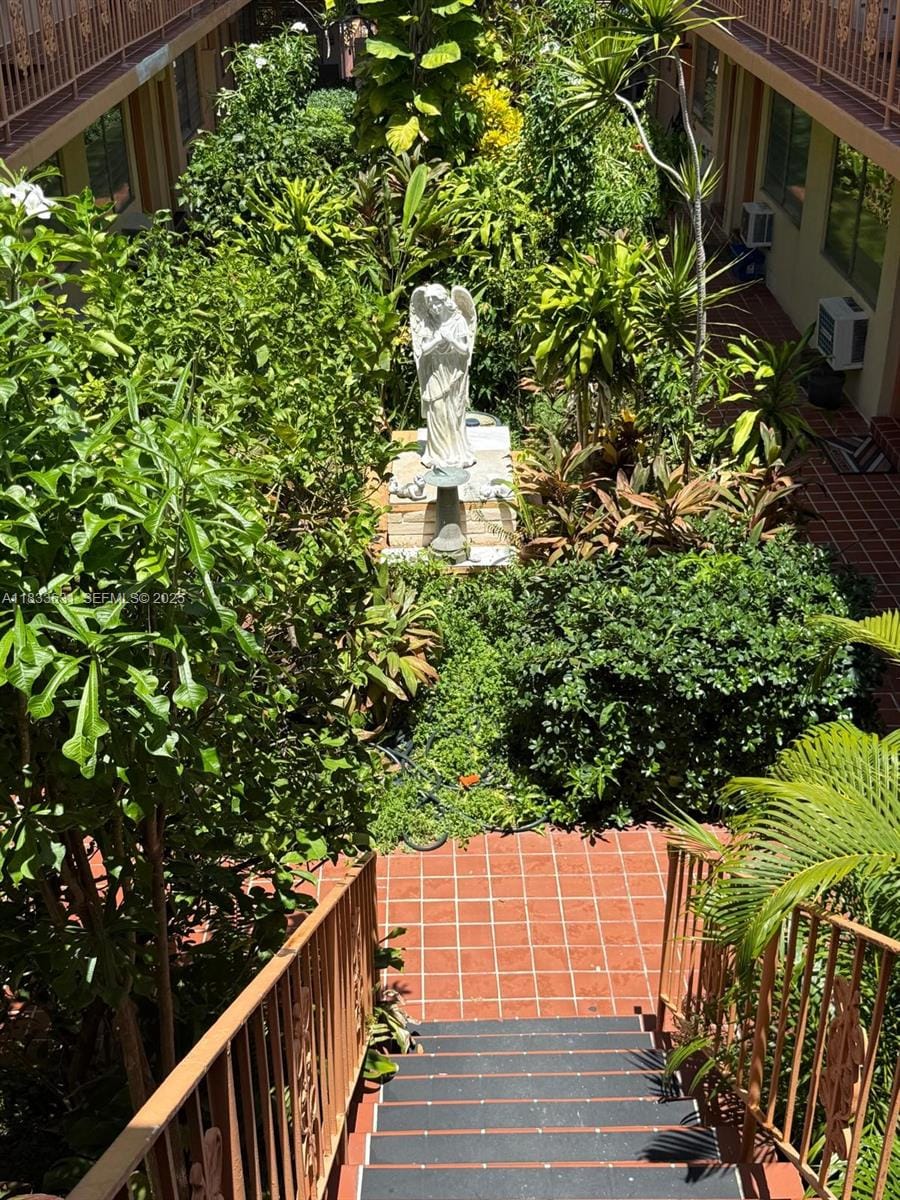 1050 Pennsylvania 24, Miami Beach, FL 33139 photo 5
