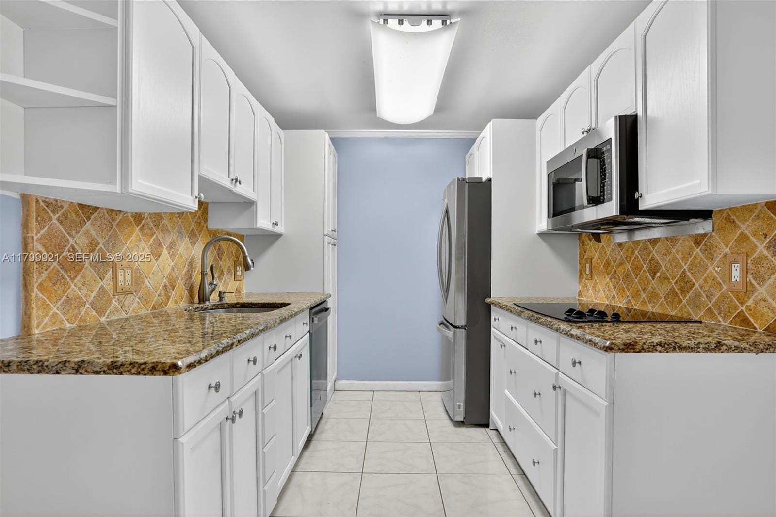 2405 Antigua Circle E1 — photo 2