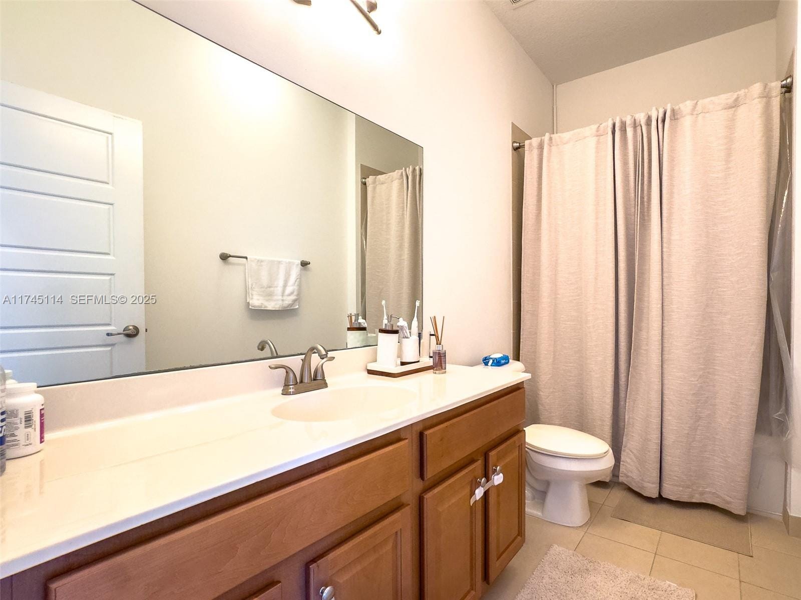 686 NE 191st Terrace, Miami, FL 33179 photo 20