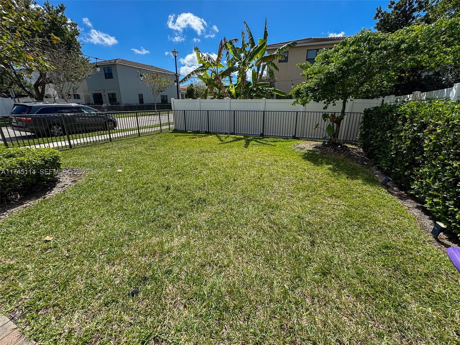 686 NE 191st Terrace, Miami, FL 33179 photo 24