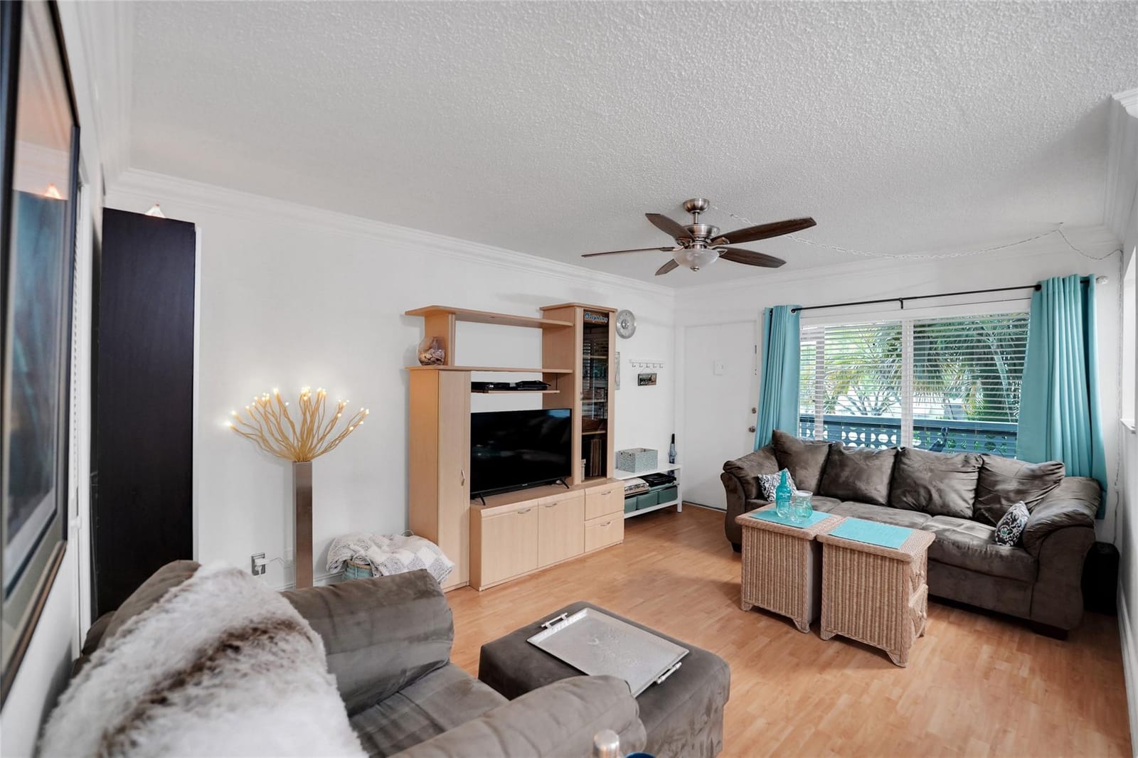 1425 Arthur Street 214B, Hollywood, FL 33020 photo 12