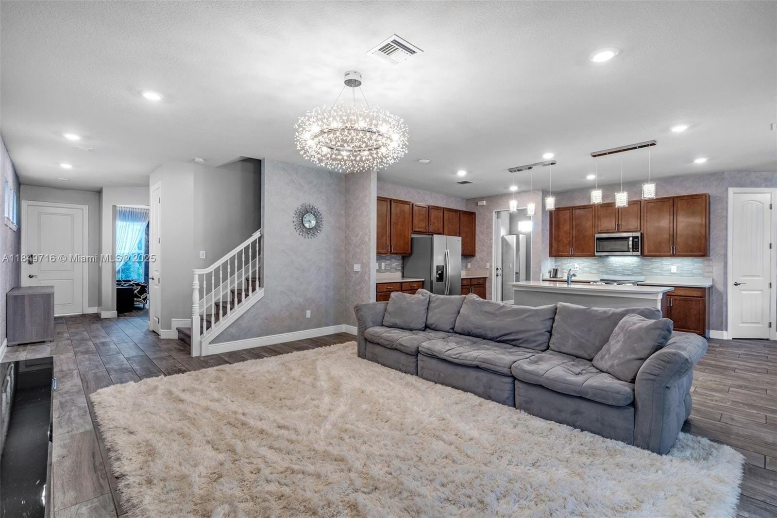 3813 Greenway Drive, Hollywood, FL 33021 photo 8