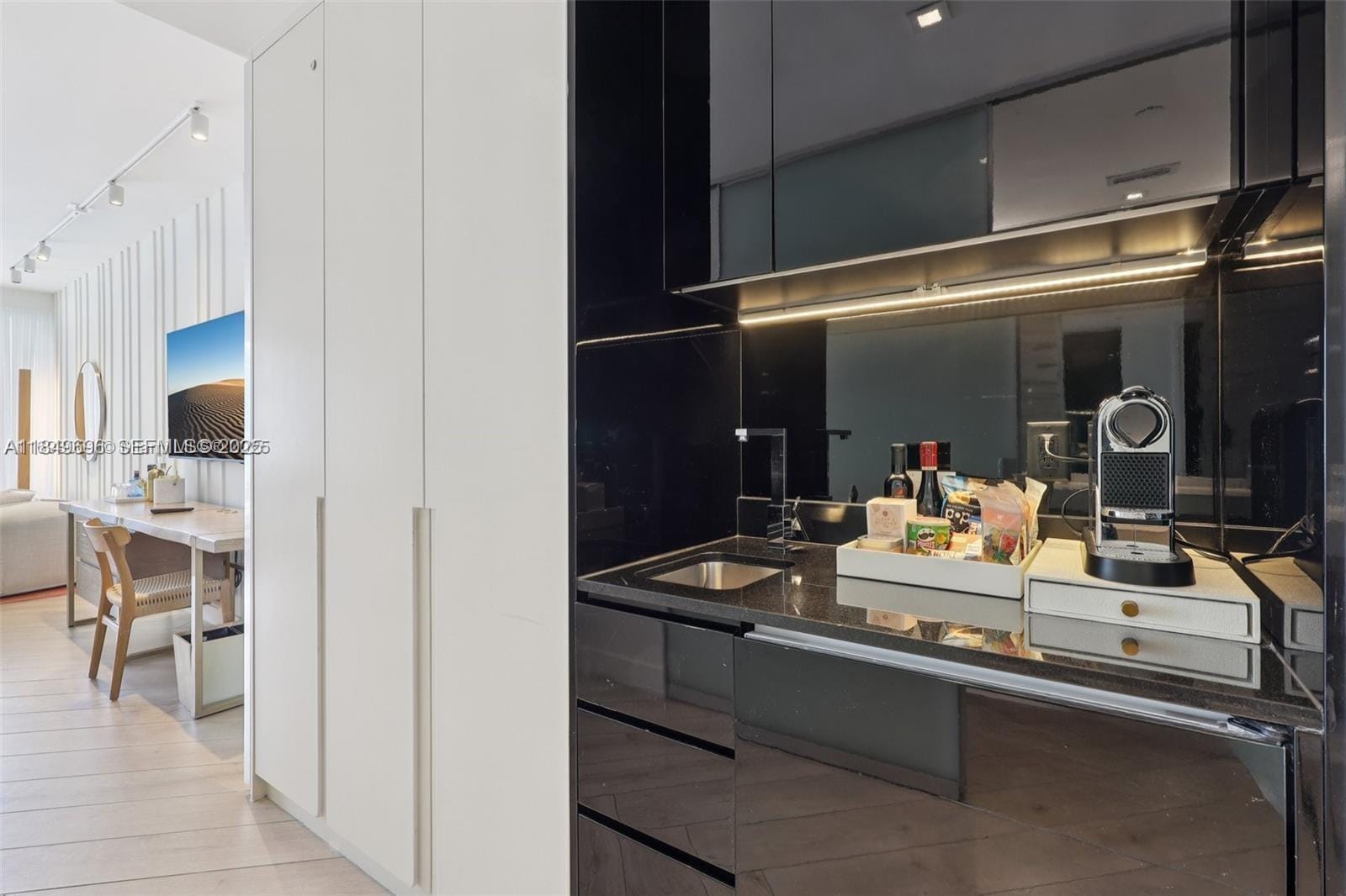 2201 Collins Avenue 1213, Miami Beach, FL 33139 photo 18