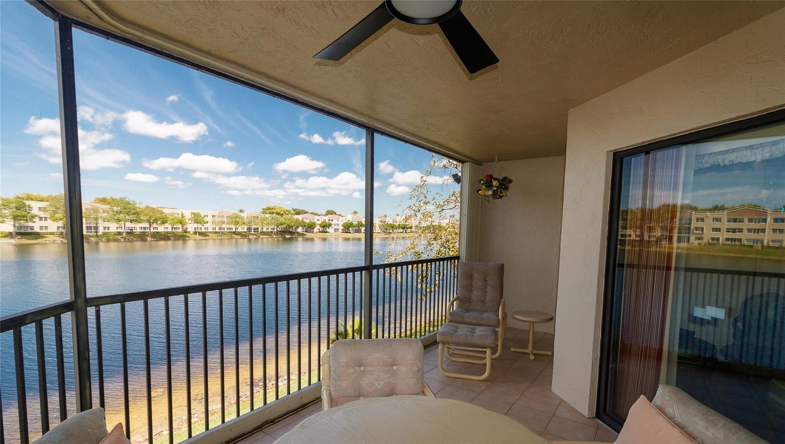 7531 Fairfax Drive 202-H, Tamarac, FL 33321