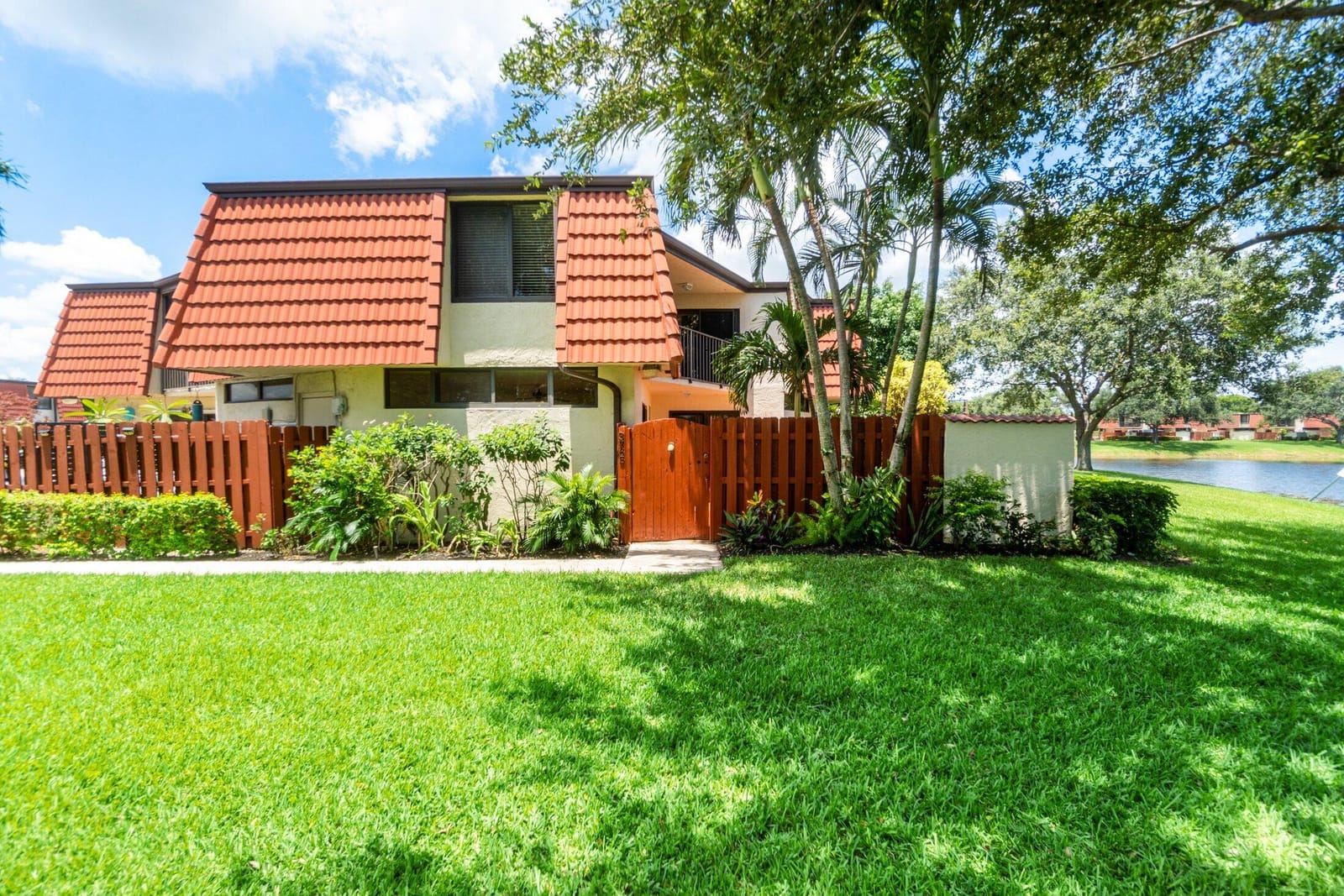 3765 Victoria Drive, West Palm Beach, FL 33406 photo 4