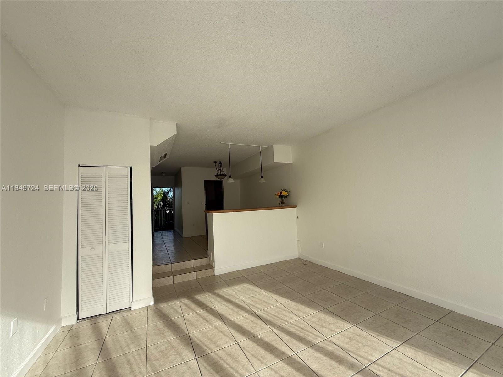 10900 SW 104th Street 323 — photo 6