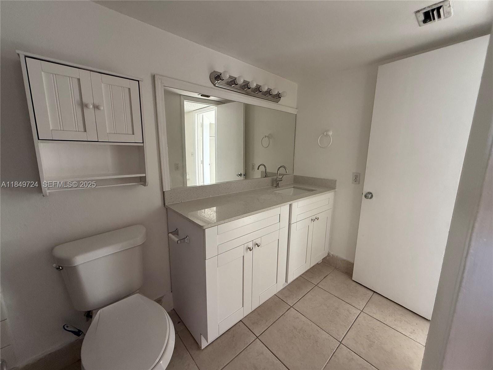 10900 SW 104th Street 323 — photo 7