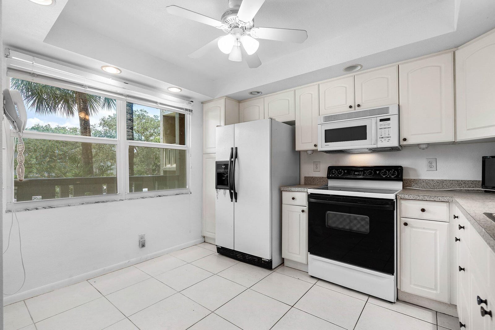 3005 Portofino Isle C2 — photo 2