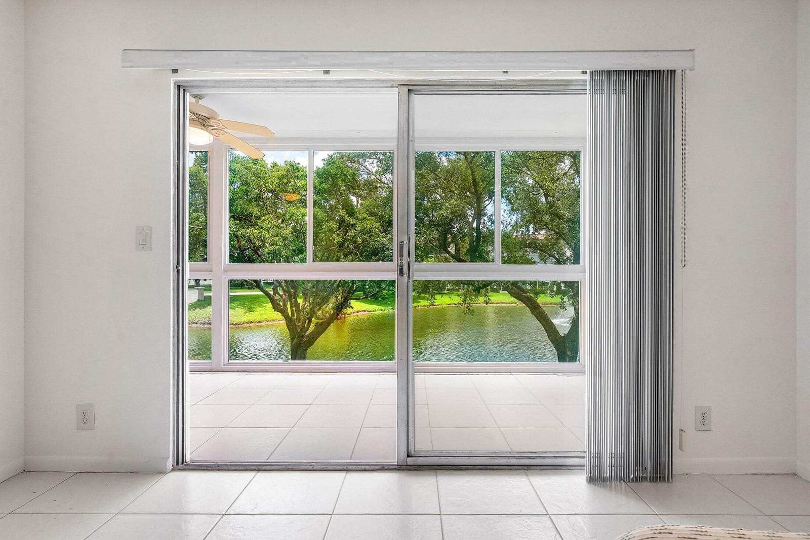 3005 Portofino Isle C2 — photo 11