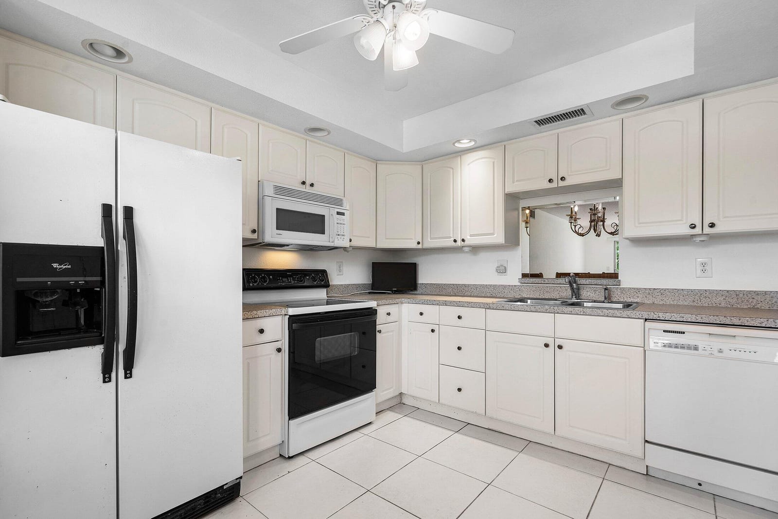 3005 Portofino Isle C2 — photo 4