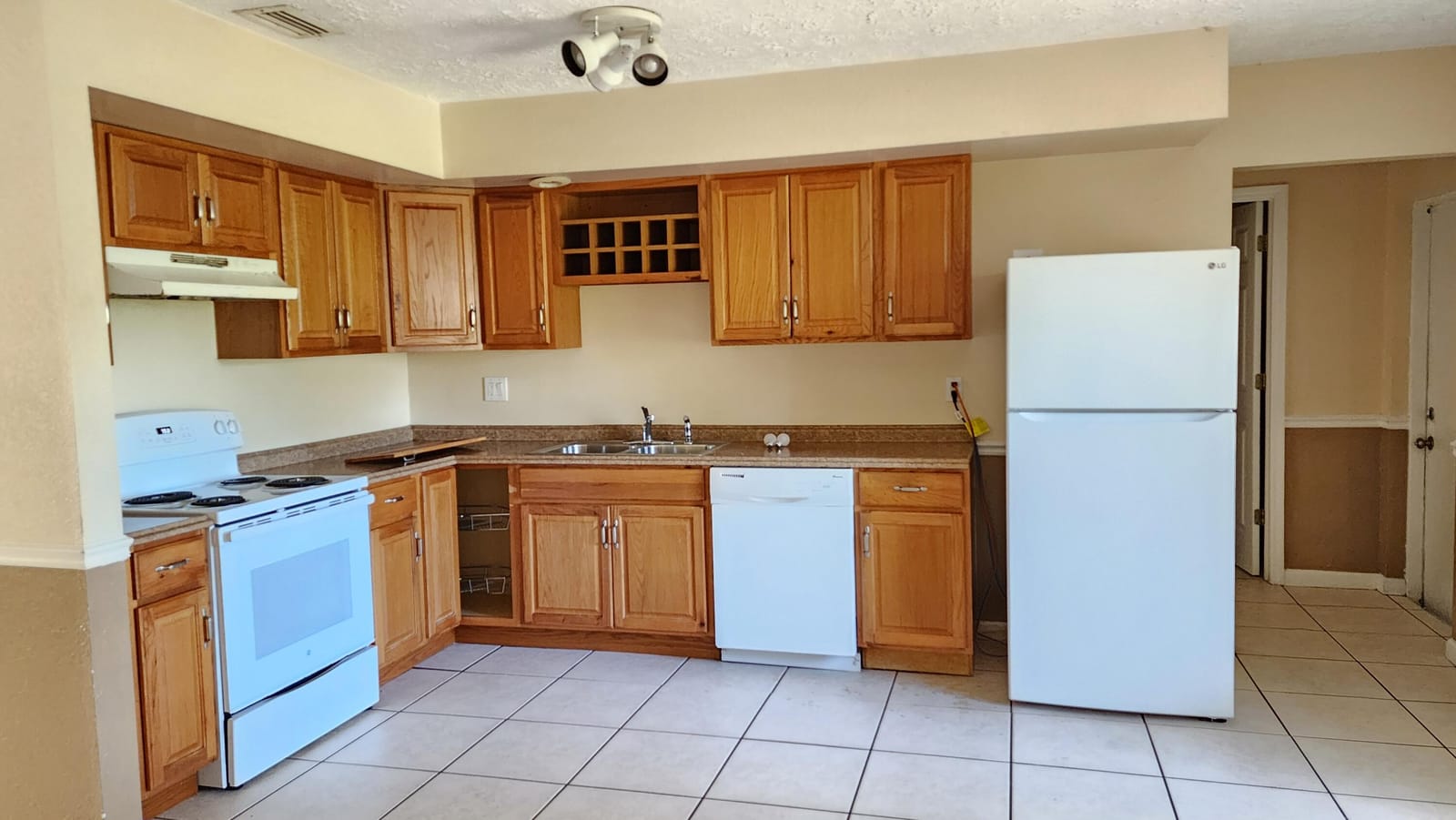 342 NE Surrey Street, Port St. Lucie, FL 34983 photo 3