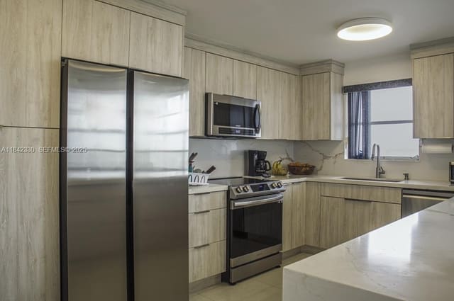 2780 NE 183rd Street 1001, Commodore Plaza, Aventura, FL