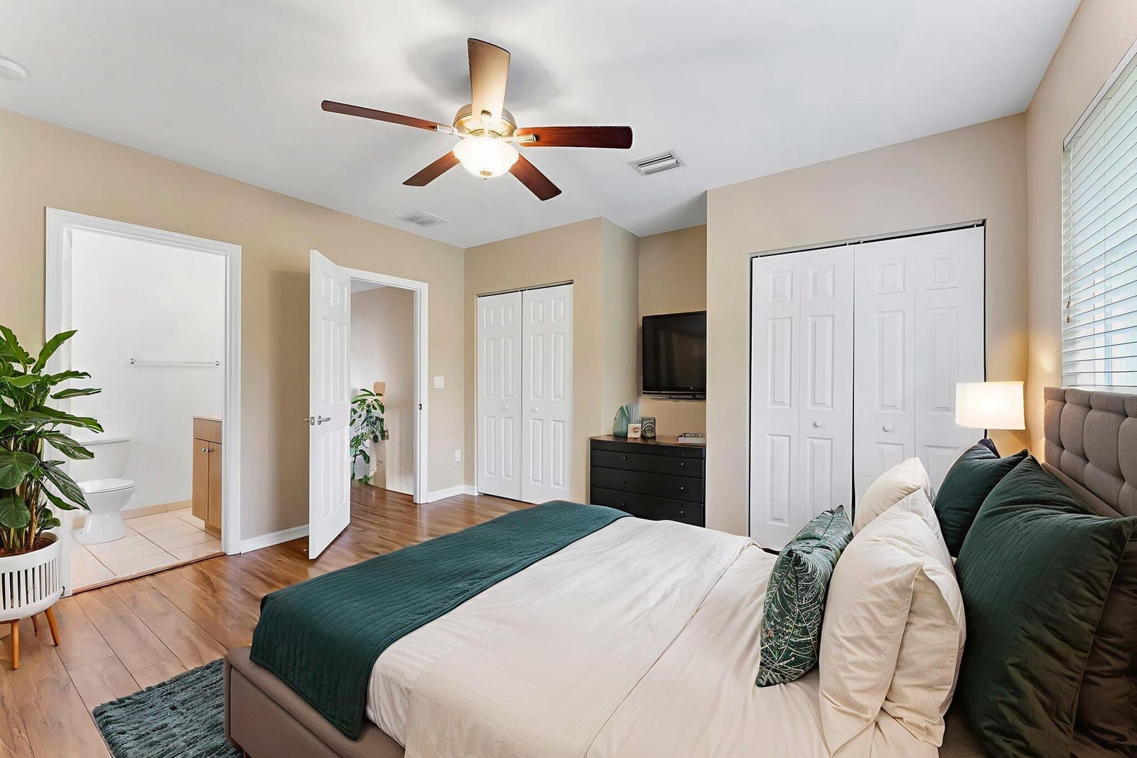 1955 Hibiscus Lane, Riviera Beach, FL 33404 photo 16