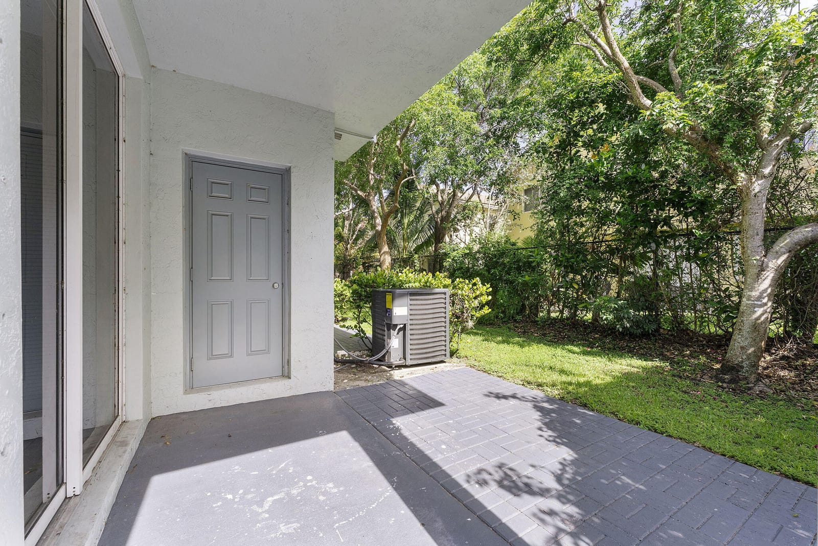 1955 Hibiscus Lane, Riviera Beach, FL 33404 photo 25