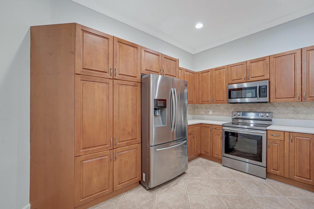 2704 Treasure Cove Circle — photo 12