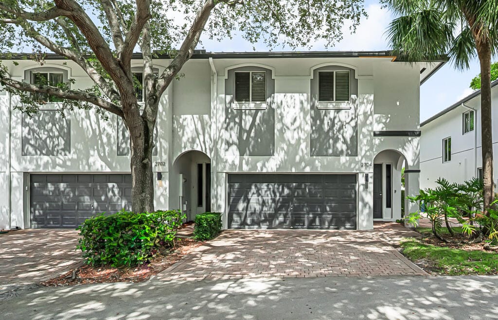 2704 Treasure Cove Circle — photo 3