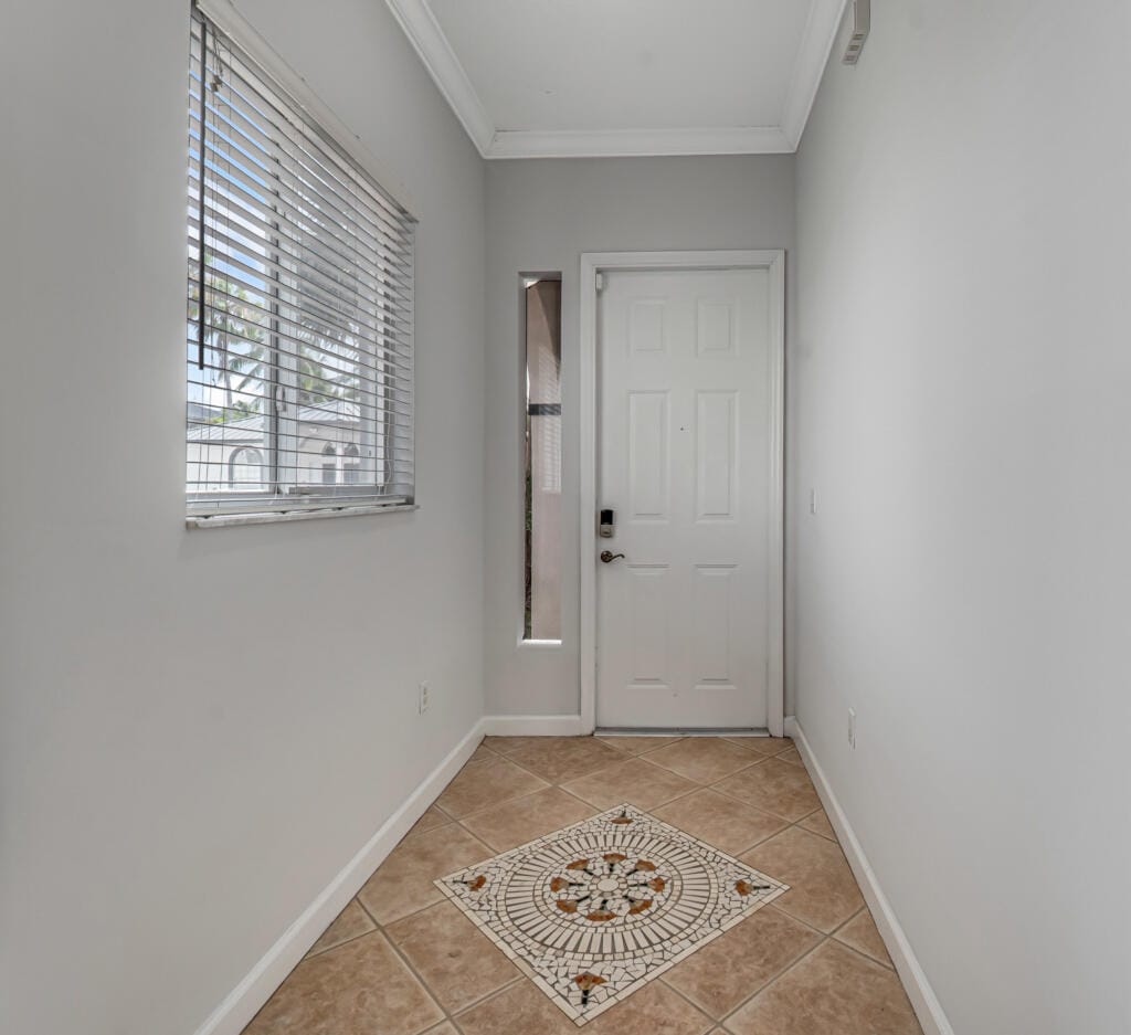 2704 Treasure Cove Circle — photo 5