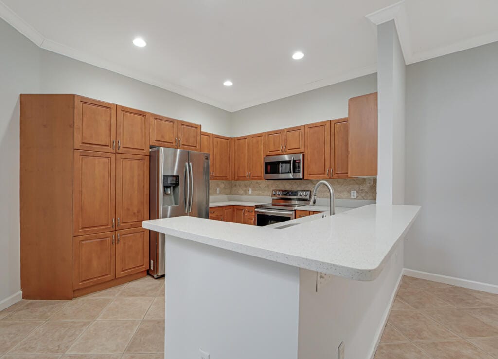 2704 Treasure Cove Circle — photo 10