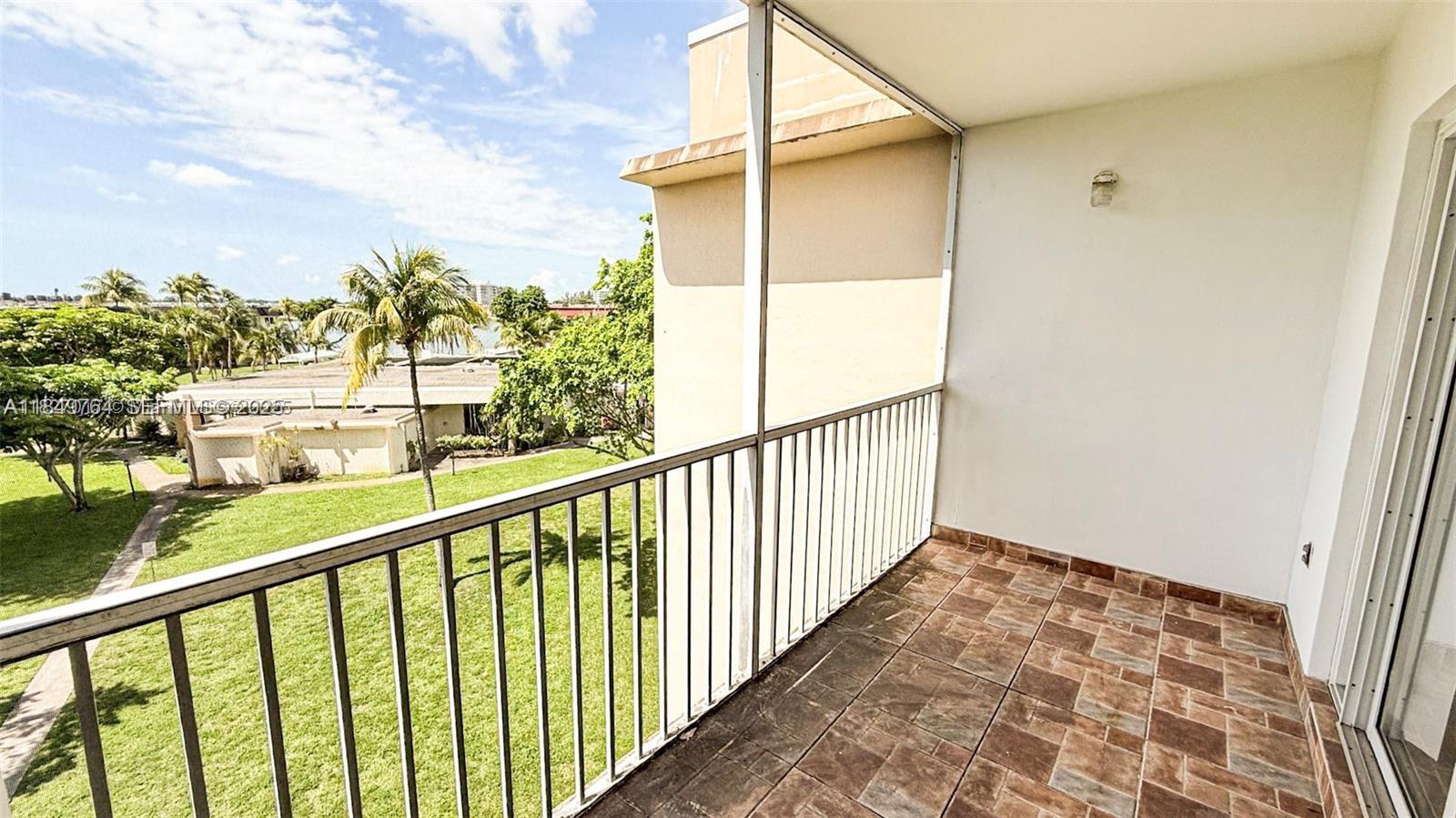 1450 NE 191st Street 404, Miami, FL 33179, Miami