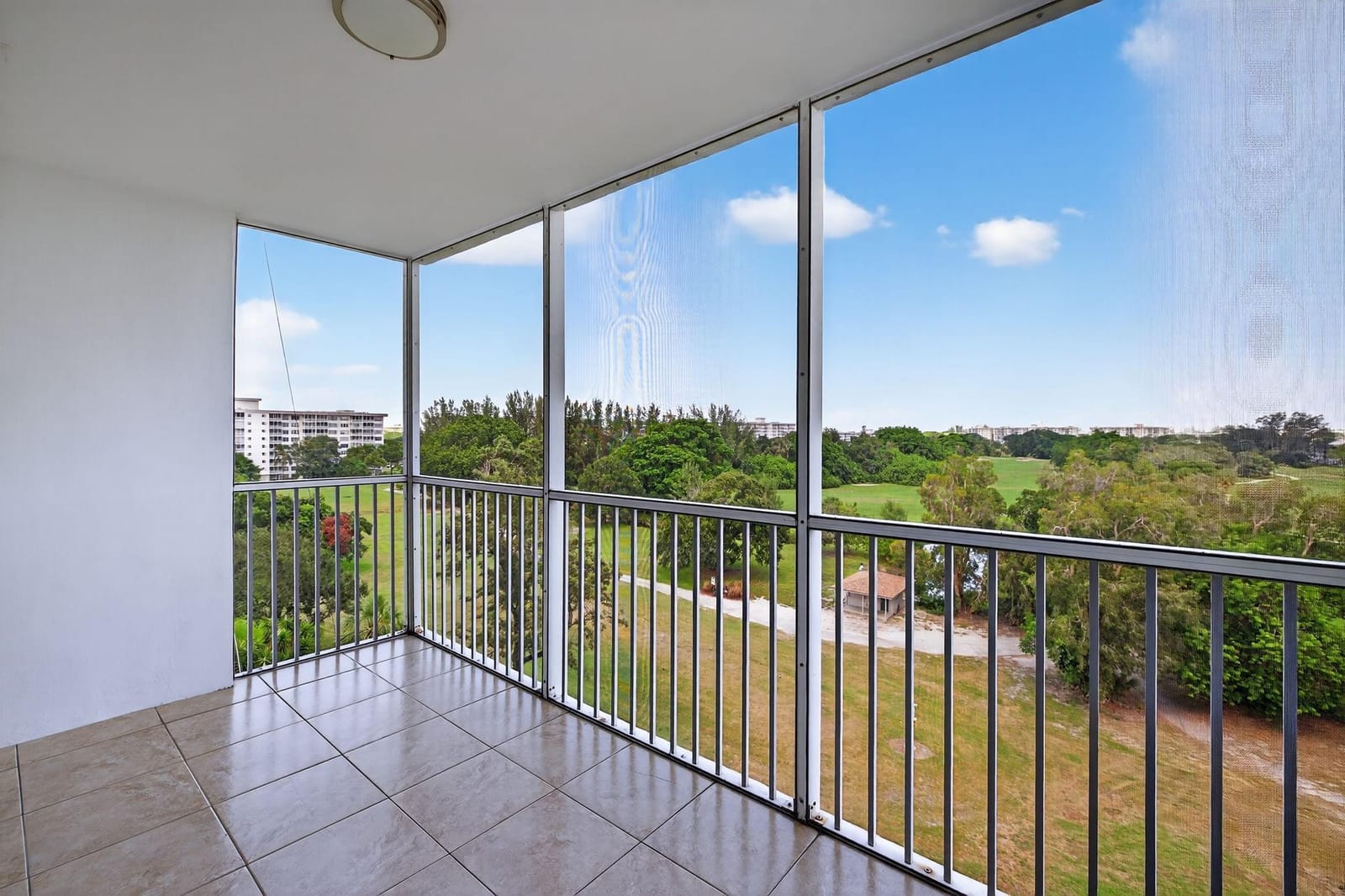 3300 N Palm Aire Drive 706 — photo 5