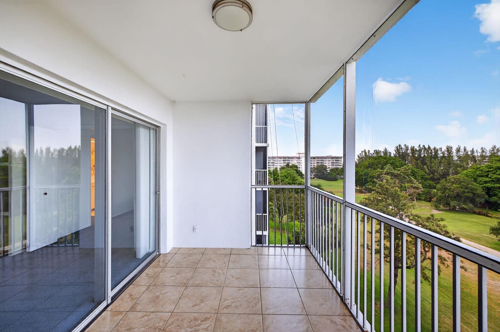 3300 N Palm Aire Drive 706 — photo 6