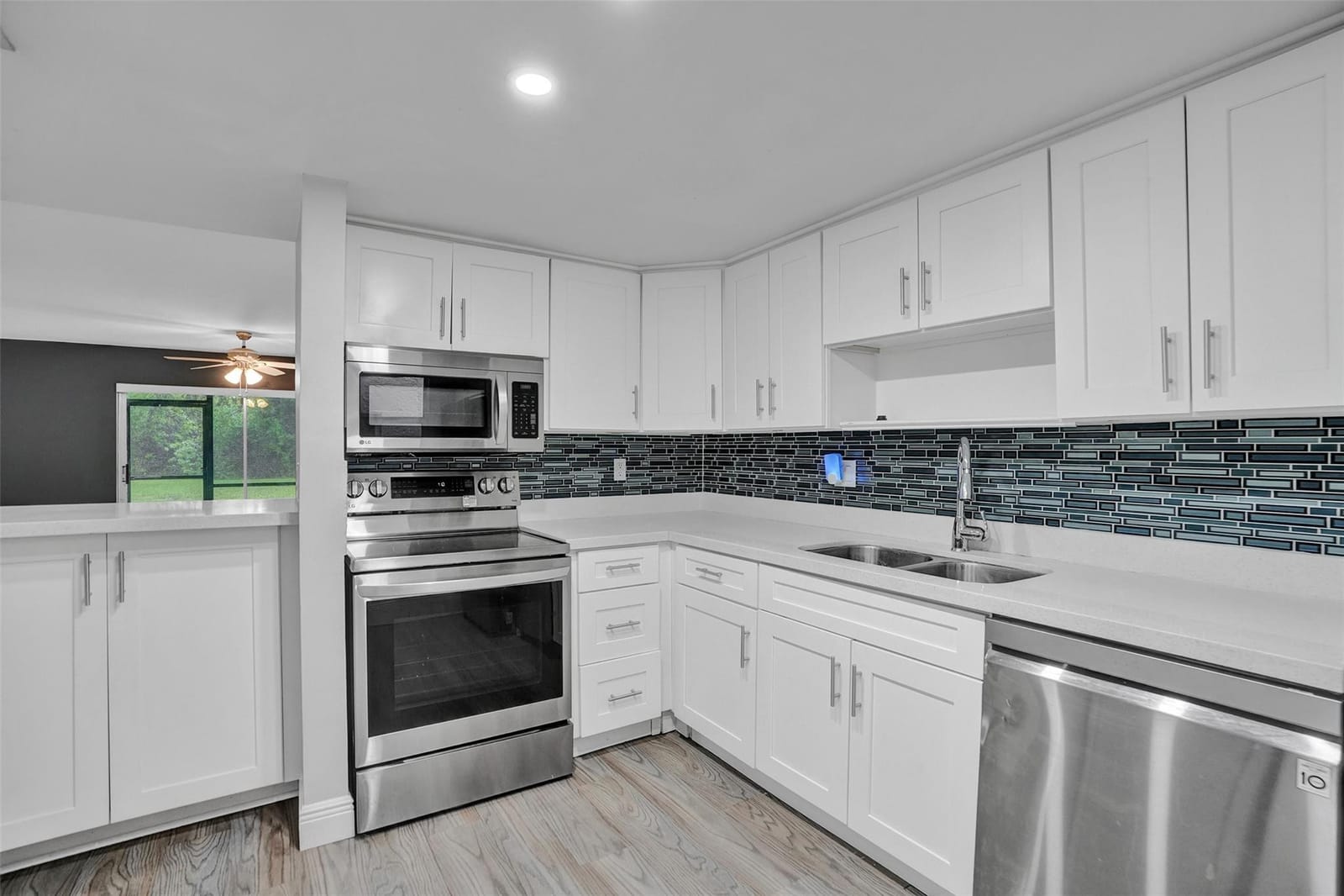 3100 Riverside Drive 109, Coral Springs, FL 33065