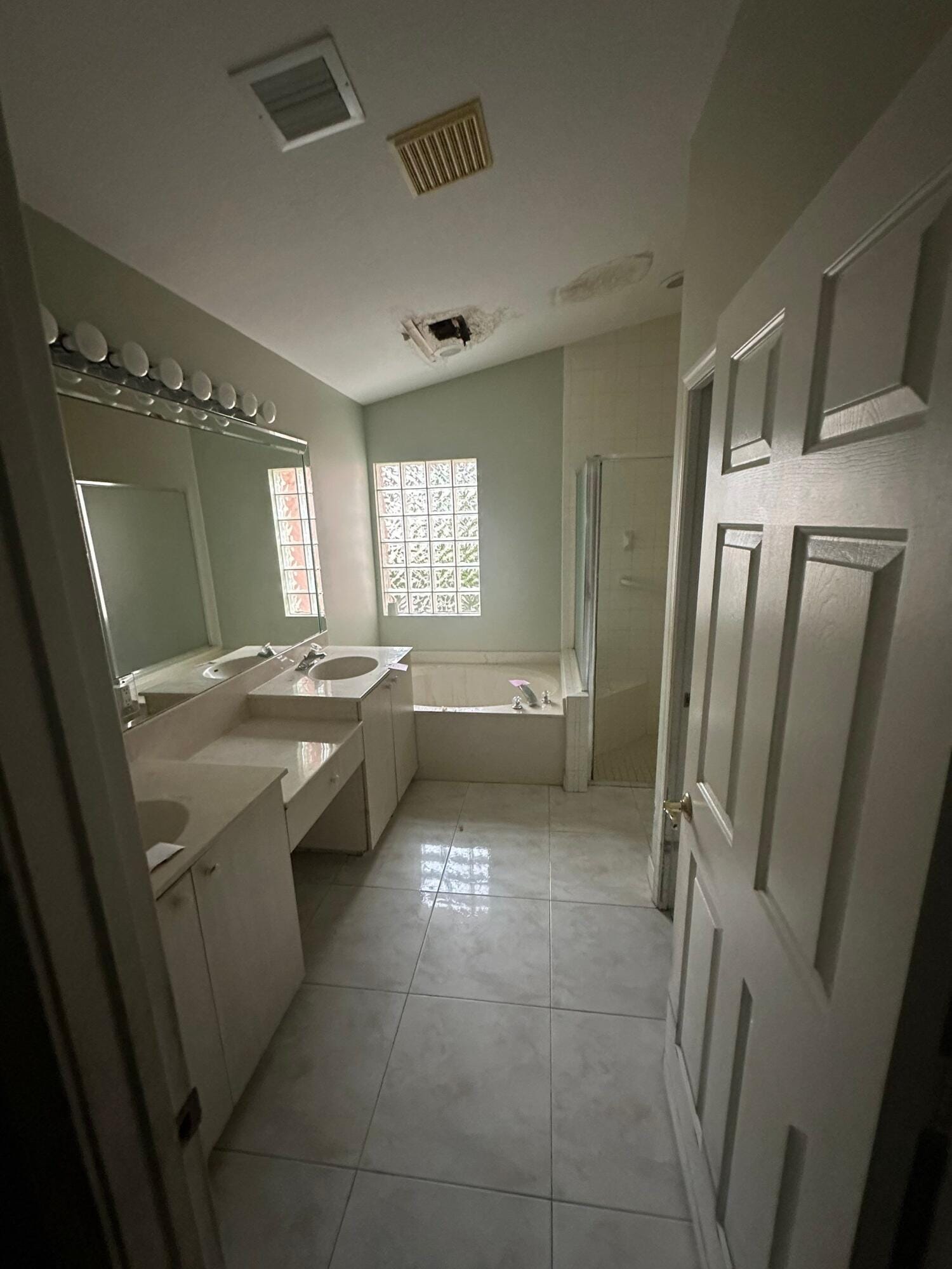 5124 Pelican Cove Drive — photo 12