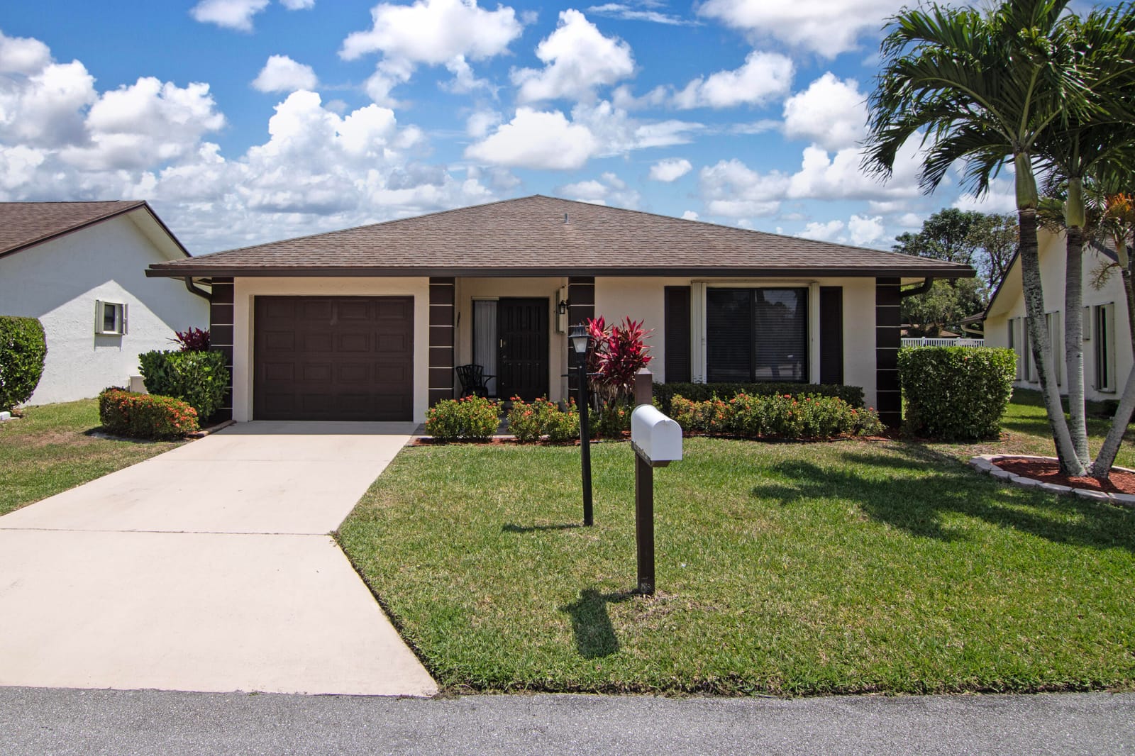 6223 Red Cedar Circle, Greenacres, FL 33463