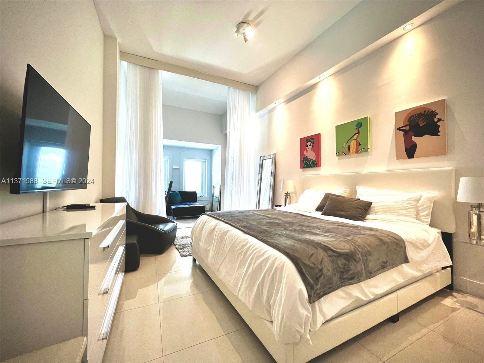 2301 Collins Avenue 1626 — photo 12