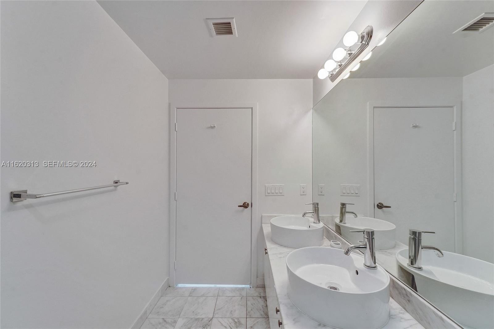 888 Biscayne Boulevard 1805, Miami, FL 33132 photo 11
