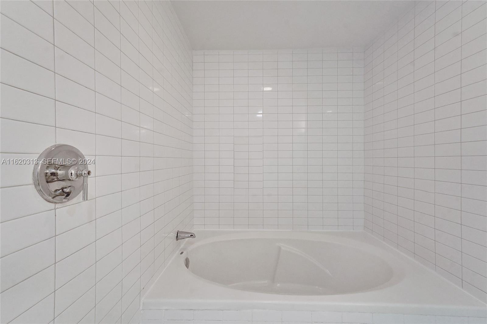 888 Biscayne Boulevard 1805, Miami, FL 33132 photo 12