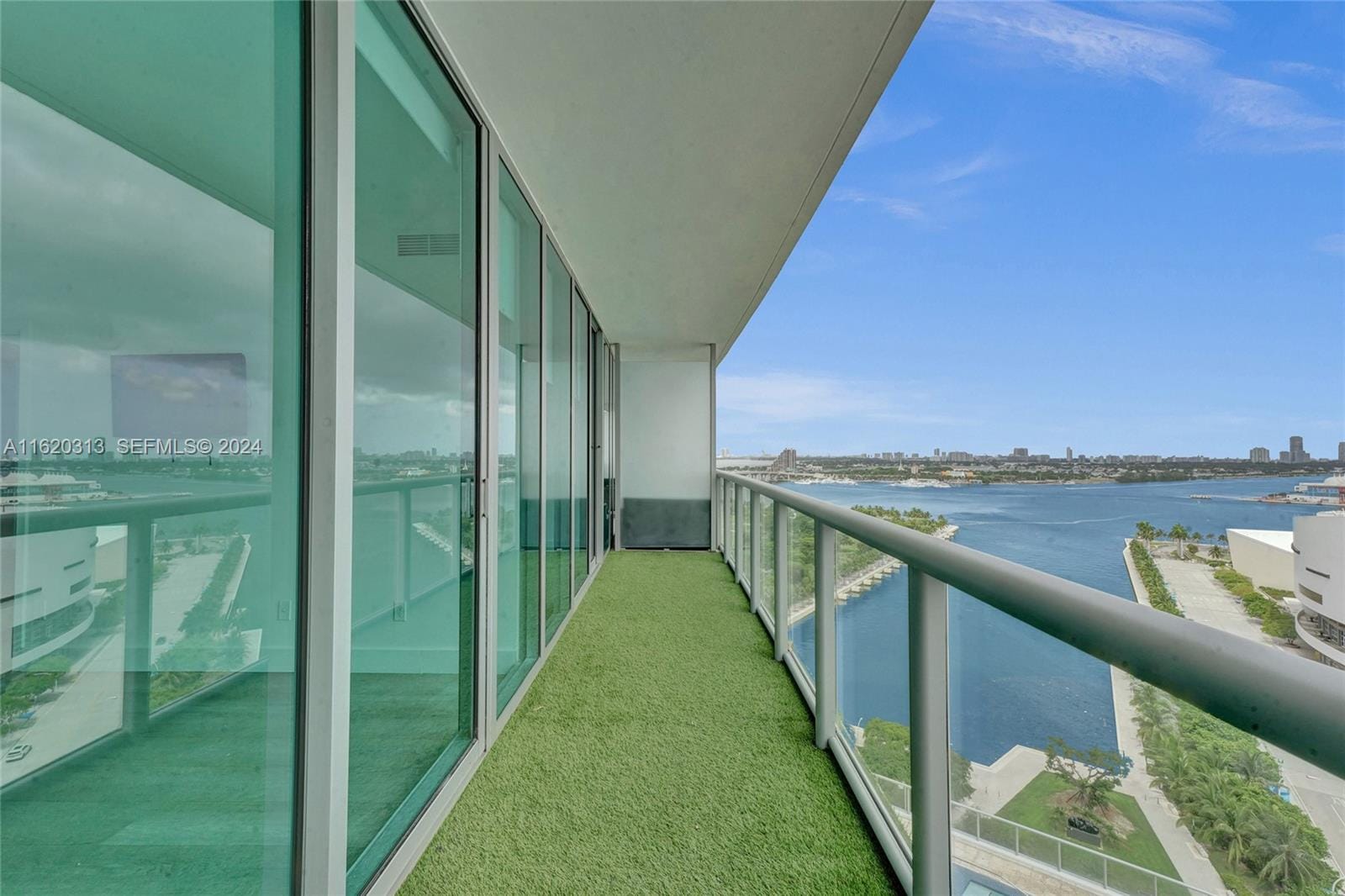 888 Biscayne Boulevard 1805, Miami, FL 33132 photo 16