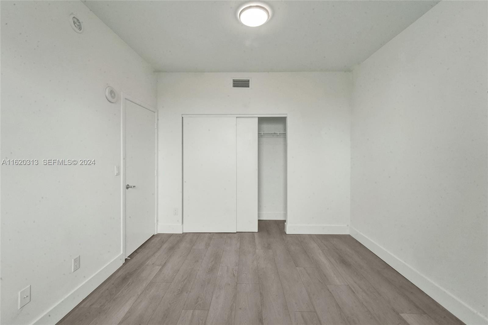 888 Biscayne Boulevard 1805, Miami, FL 33132 photo 23