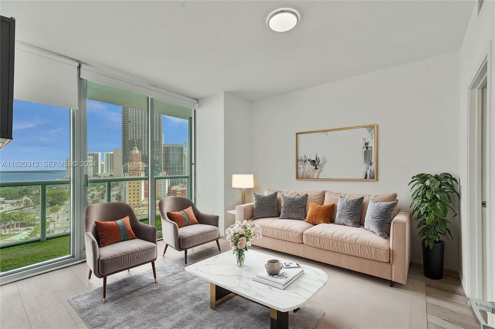 888 Biscayne Boulevard 1805, Miami, FL 33132 photo 4