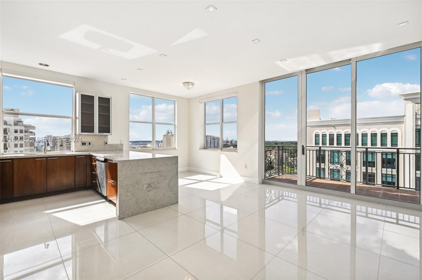1607 Ponce De Leon Boulevard 14B, Coral Gables, FL 33134