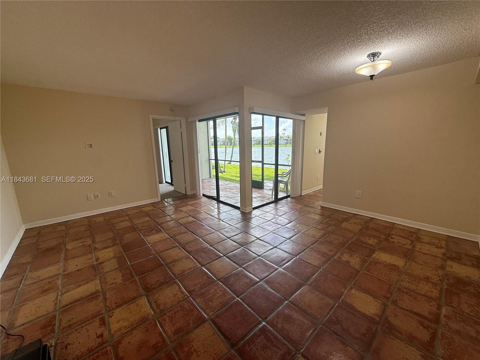 1024 S Independence Drive 1024C — photo 6