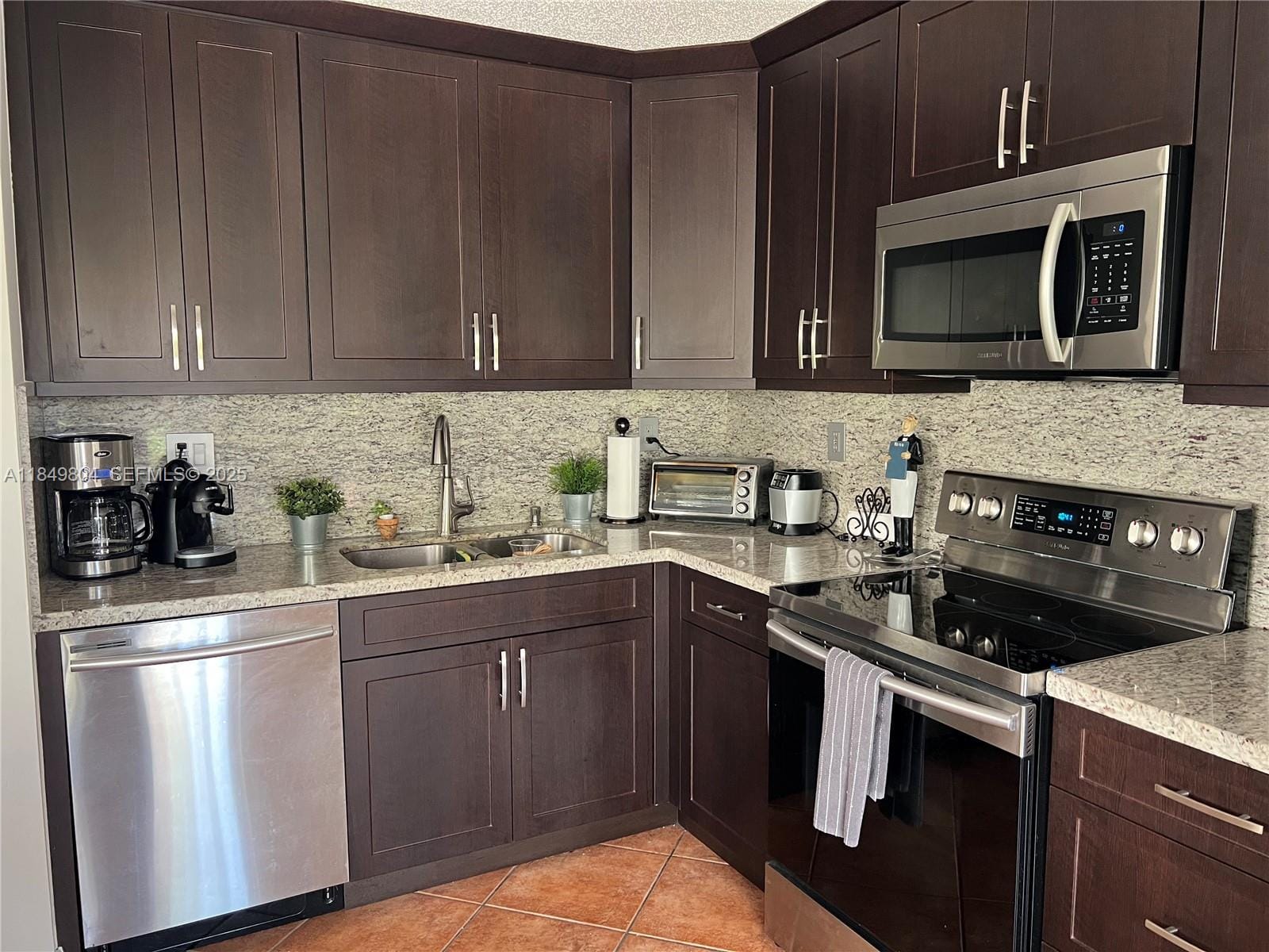 16406 SW 72nd Terrace, Miami, FL 33193 photo 12