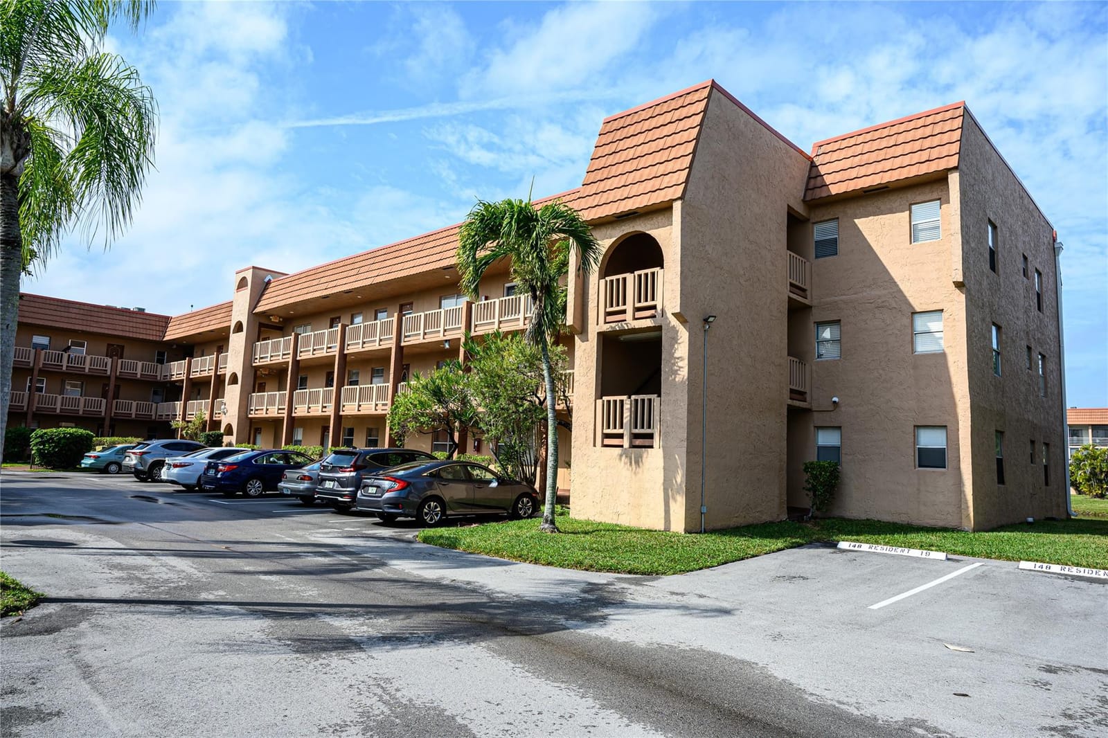 9750 Sunrise Lakes Boulevard 211, Sunrise, FL 33322