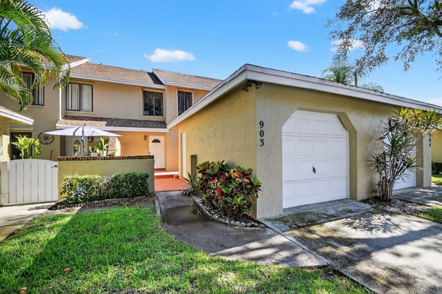 903 Maplewood Drive, sold in Joggers Run, Greenacres, FL