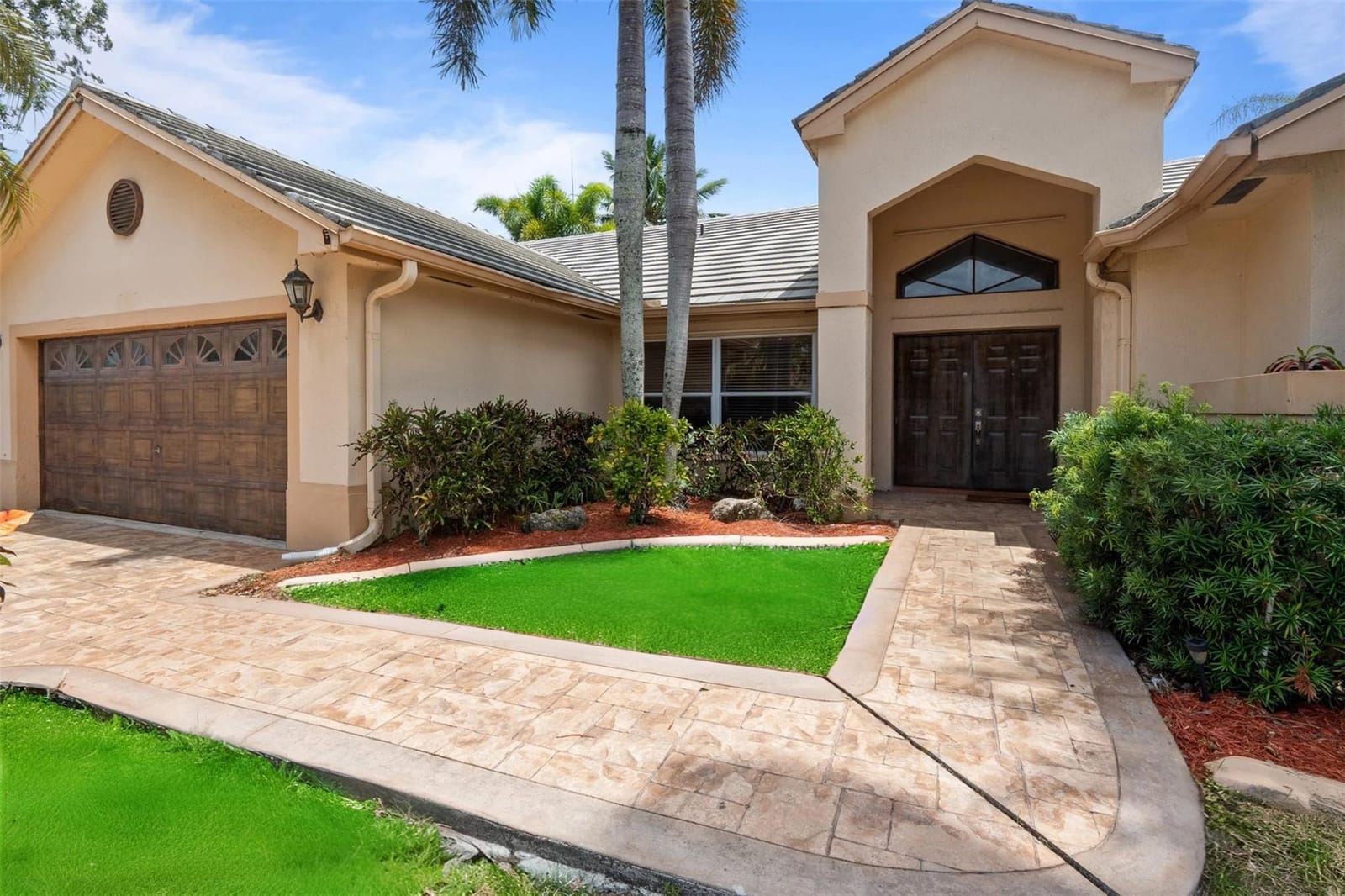 12626 SW 9th Place, Davie, FL 33325