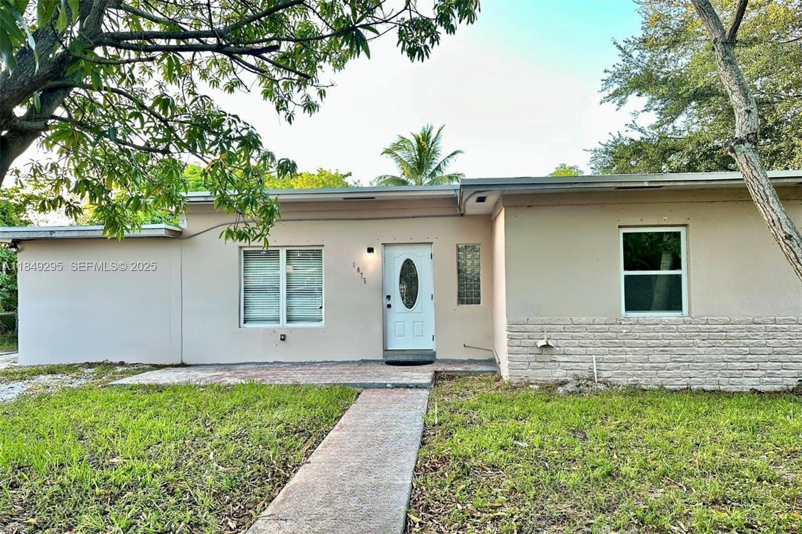 1075 NW 124th Street, North Miami, FL 33168