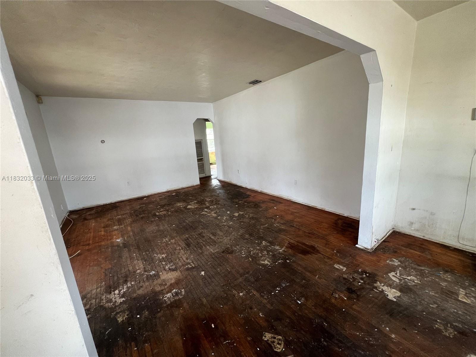 2932 NW 159th Street — photo 8