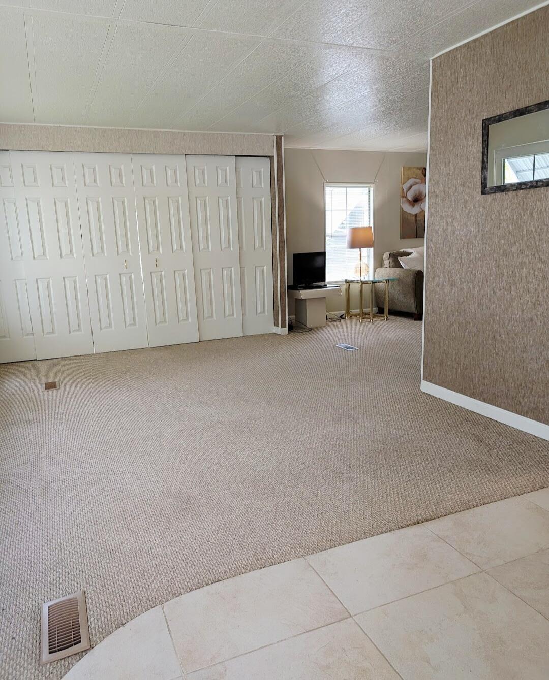 218 W Caribbean — photo 12