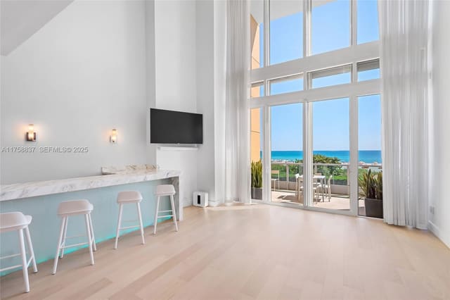 1455 Ocean Drive BH-03, sold in Il Villaggio On South Bea, Miami Beach, FL