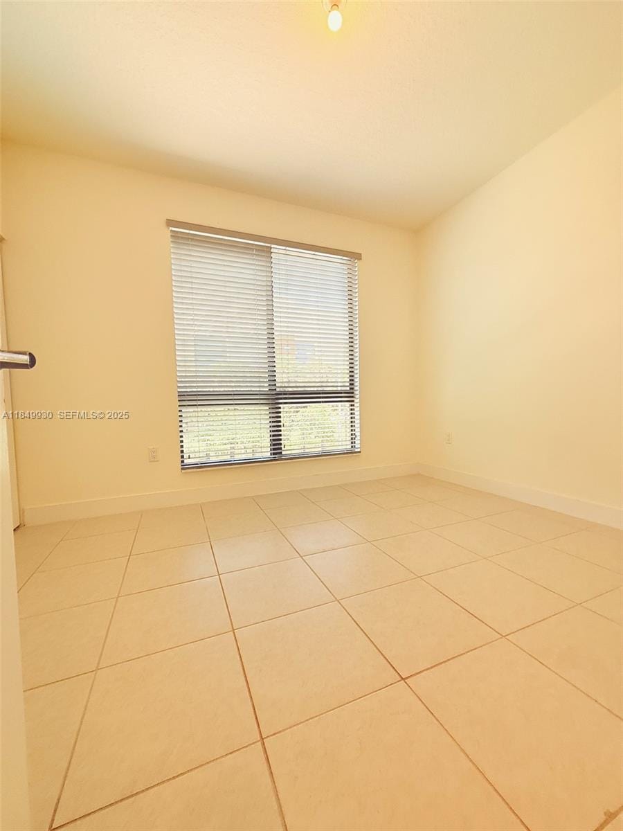 8001 NW 41st Street F-207, Doral, FL 33166 photo 20