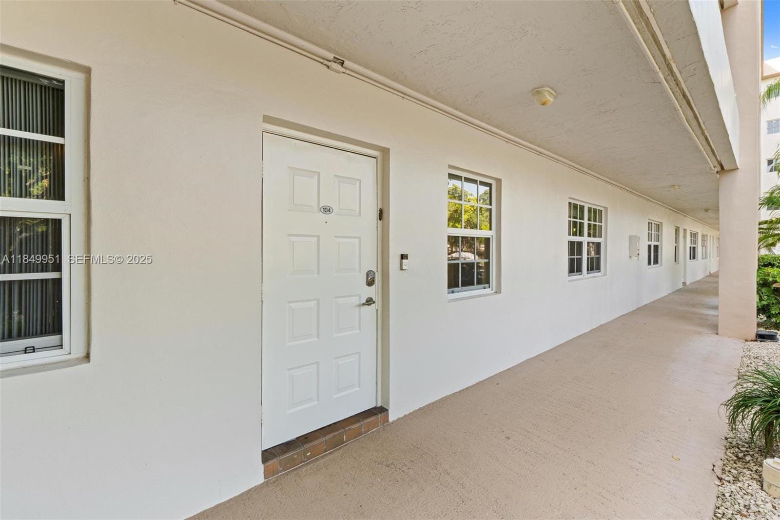 3970 Oaks Clubhouse Drive 104 — photo 2