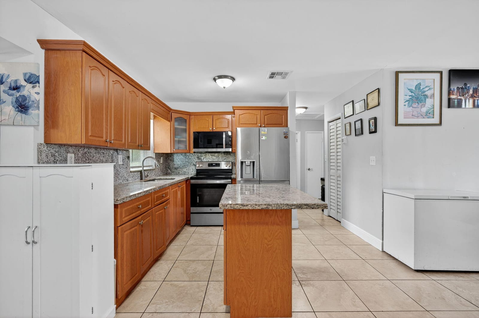 2341 NW 12th Court, Pompano Beach, FL 33069 photo 8
